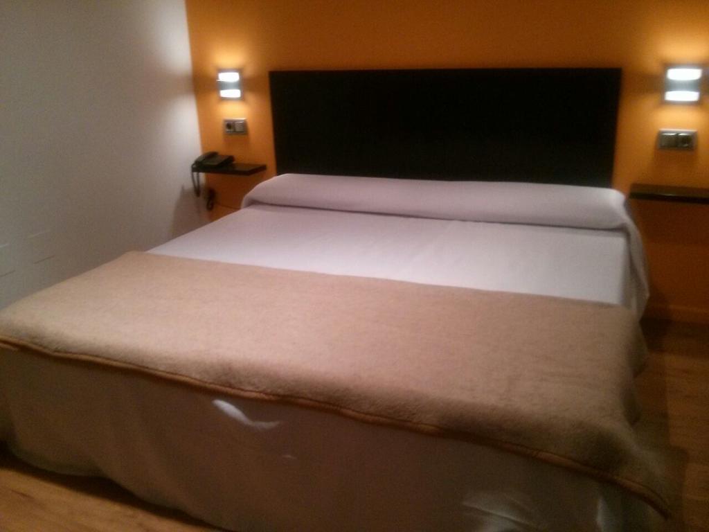 Hotel Nruta Ponferrada Bembibre  Pokój zdjęcie
