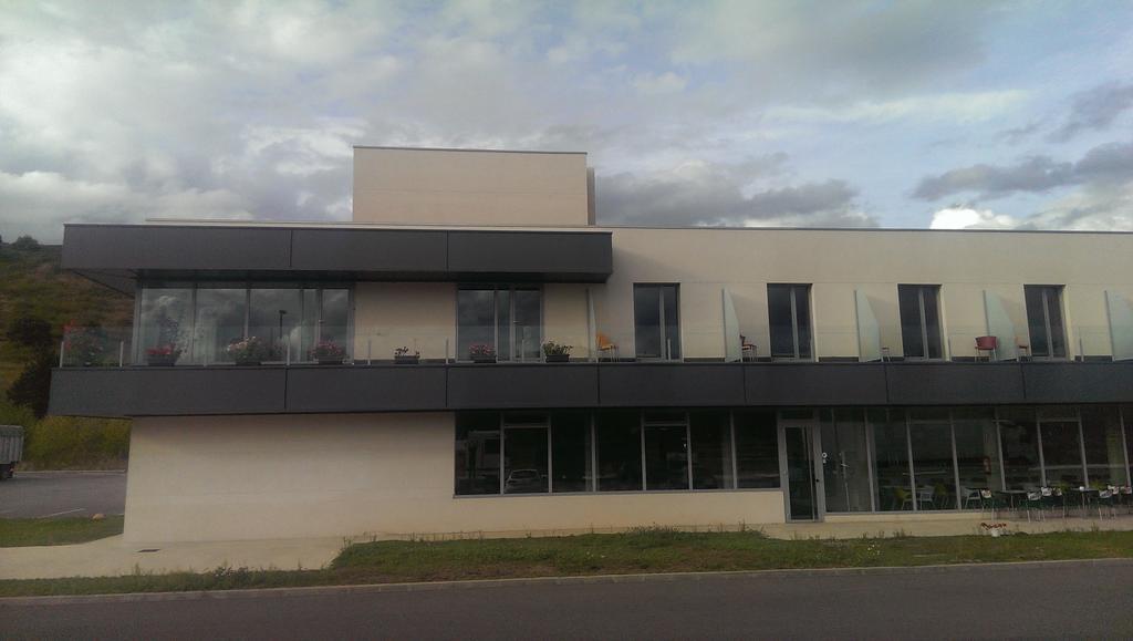 Hotel Nruta Ponferrada Bembibre  Zewnętrze zdjęcie